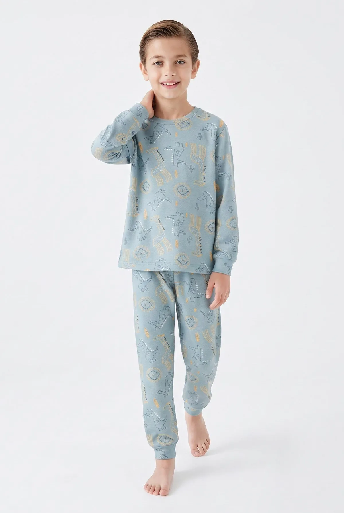 Erkek çocuk aslan ve timsah baskılı pamuklu pijama takımı mavi kumaş ve desen detayı — Erkek Çocuk Aslan ve Timsah Baskılı Pamuklu Pijama Takımı - Mavi · PJ-61517-MAVI